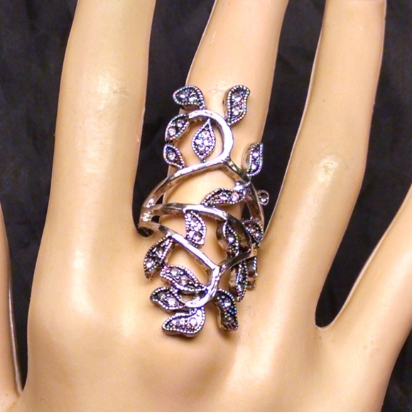 Unique antique style sexy filigree cocktail ring